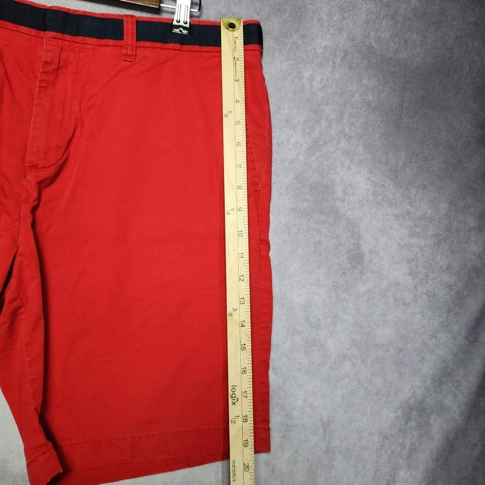 Tommy Hilfiger Mens Red Chino Shorts Navy Ribbon Trim Size 36 Flat Front Cotton